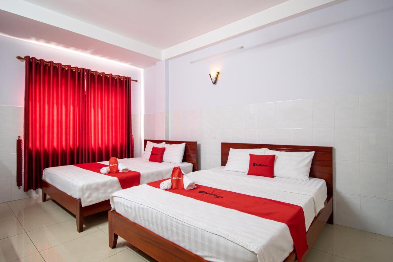 Reddoorz Near Tran Nao Street Hotel